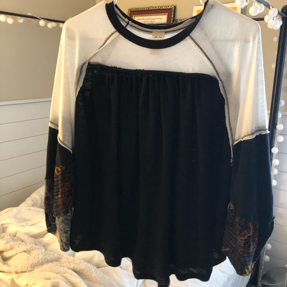 Free People cute casual top